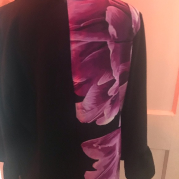 Large Multi Color Blouse - Picture 4 of 5